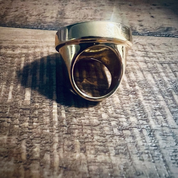 TRINA TURK-Black Super T Ring-Cocktail Ring-Gold Enamel Oversized Statement Ring - Picture 6 of 7
